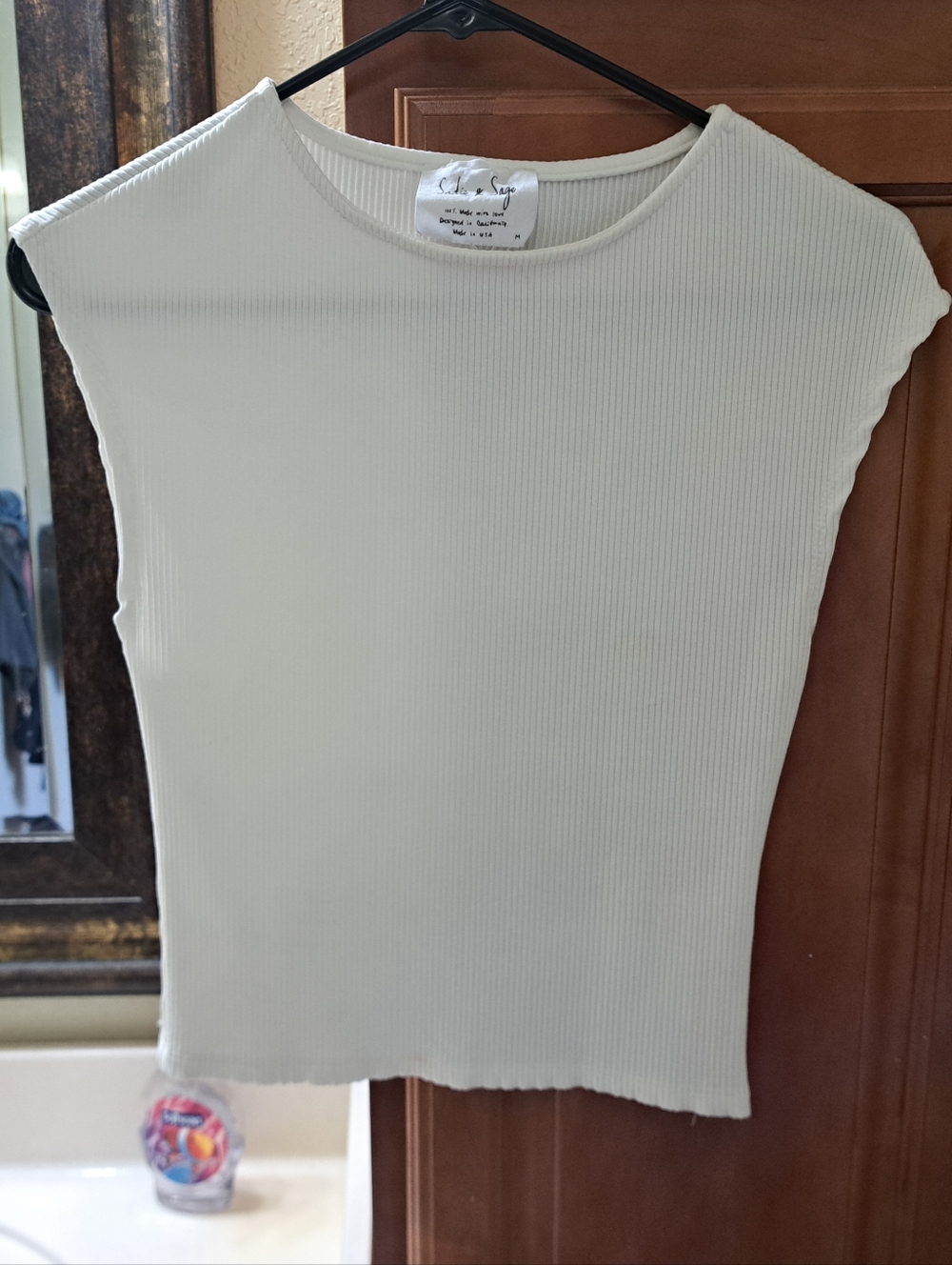 Sdie & Sage Cream Ribbed Cap-Sleeve Top Size Medium